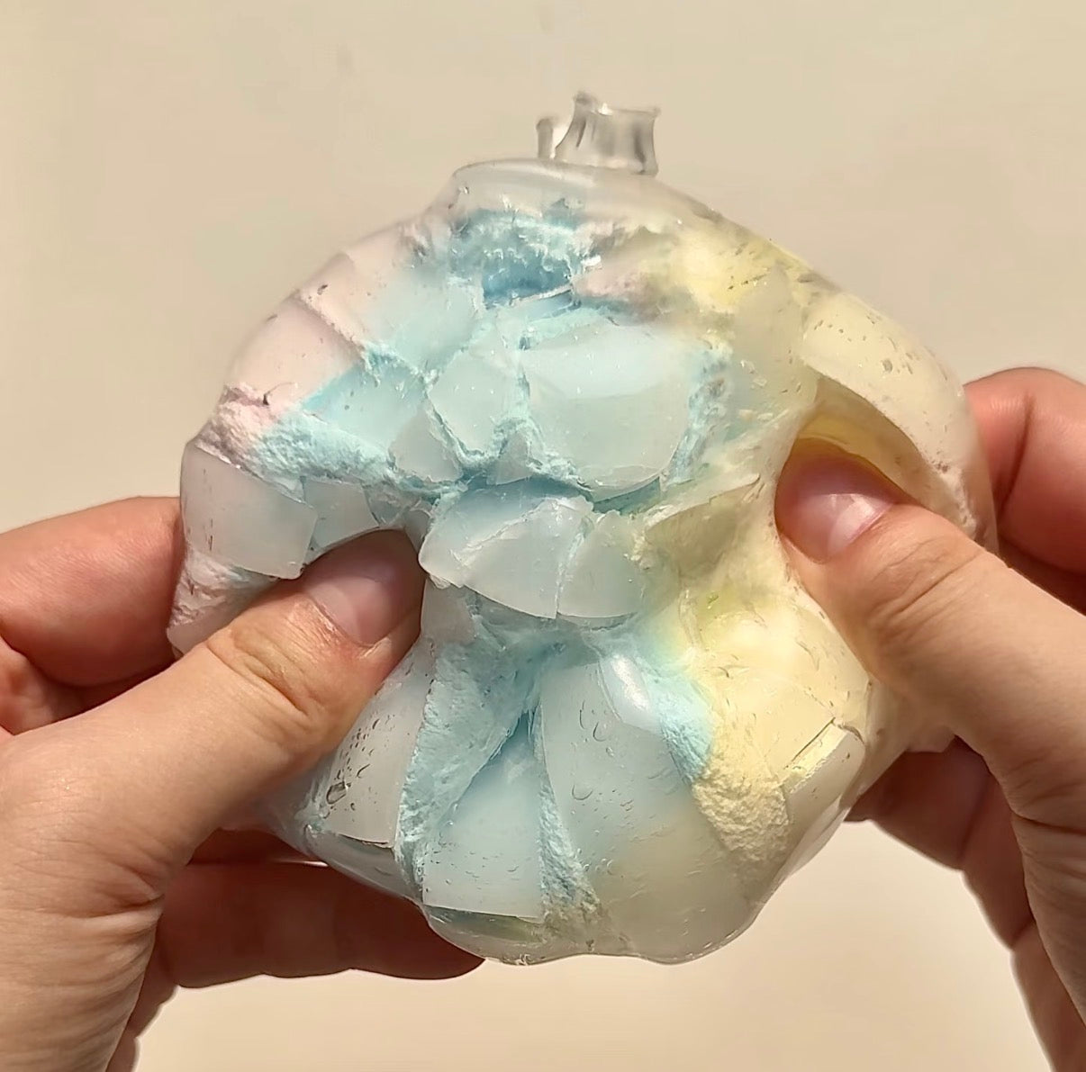 Pastel Crunch Cracking Ball
